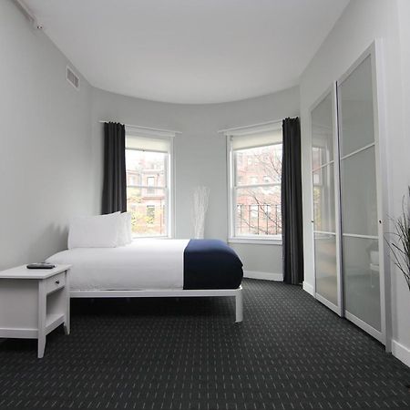 Stylish Newbury Street Studio, #4 Бостън Екстериор снимка